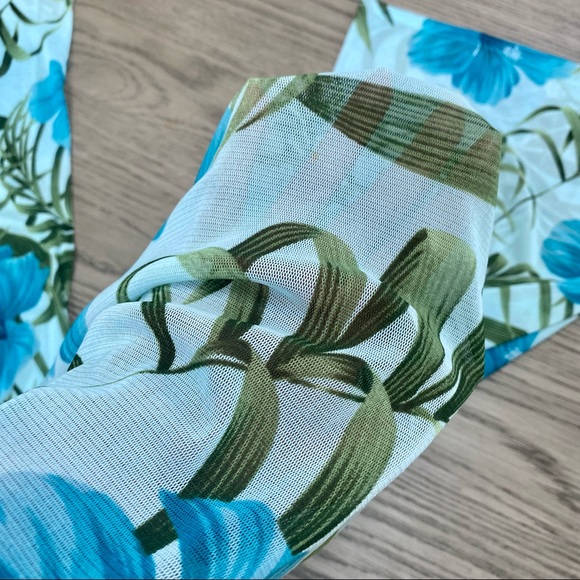 Cami Swim Hibiscus Print One Piece Bathing Suit + Coordinating Coverup Set 10 - Picture 11 of 15